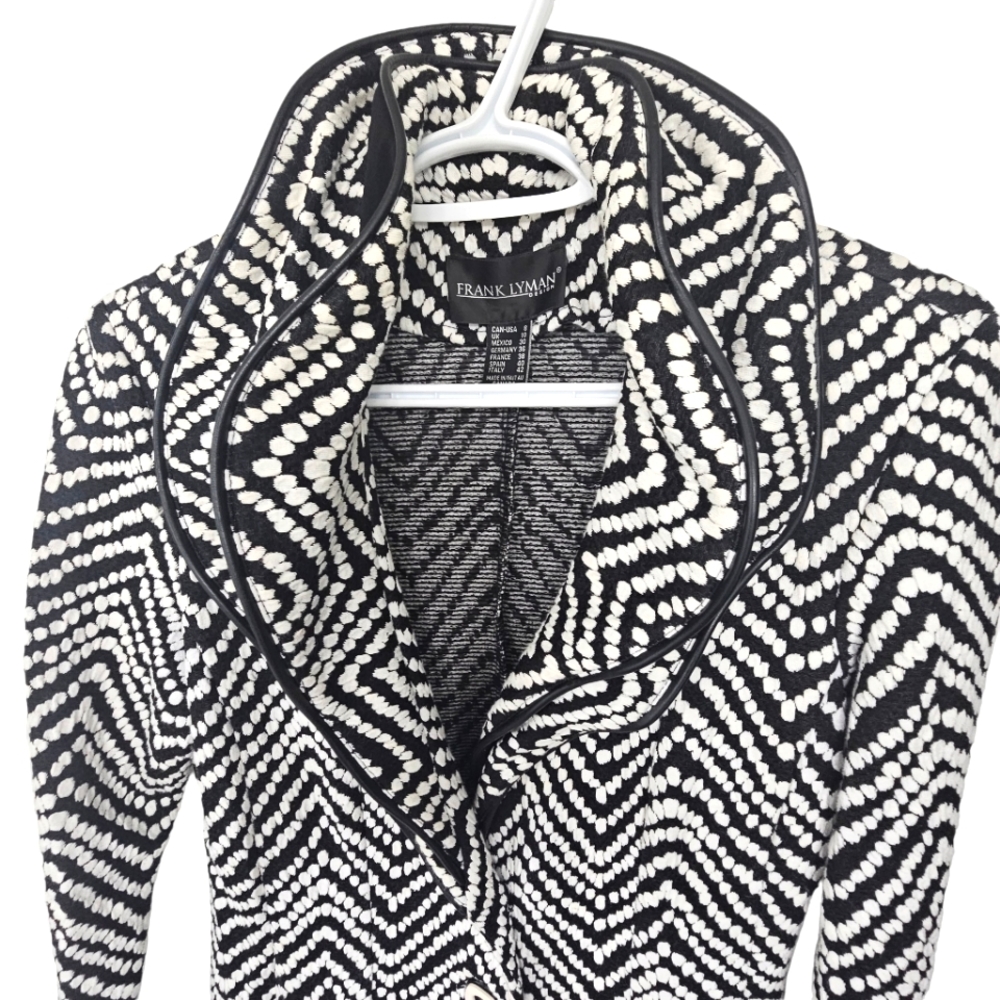 Frank Lyman Black/White Geometric Longsleeve Wired Collar  Avante Garde  Blazer